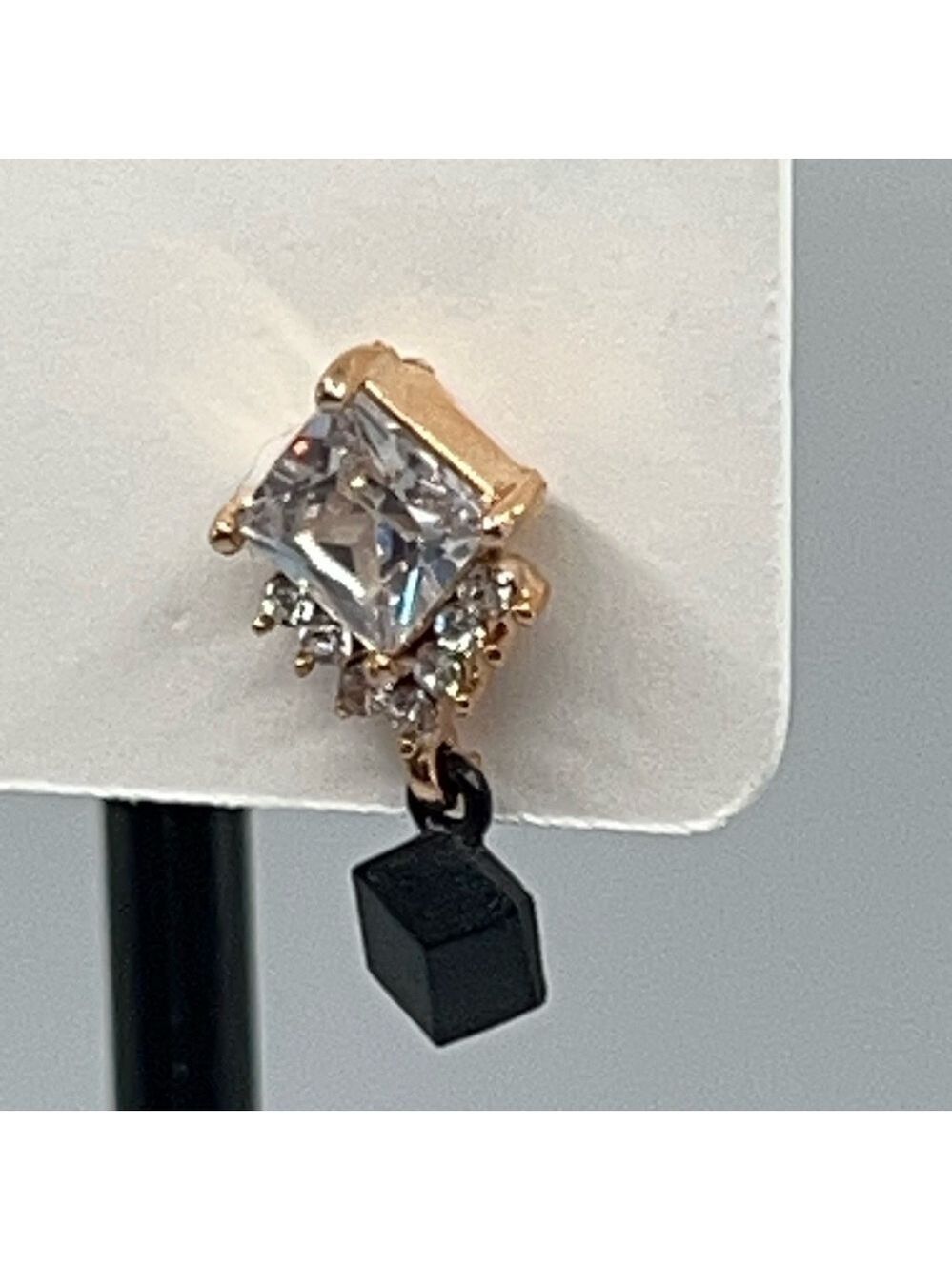 Elegant Gold and Black Dangle Earrings Baubles